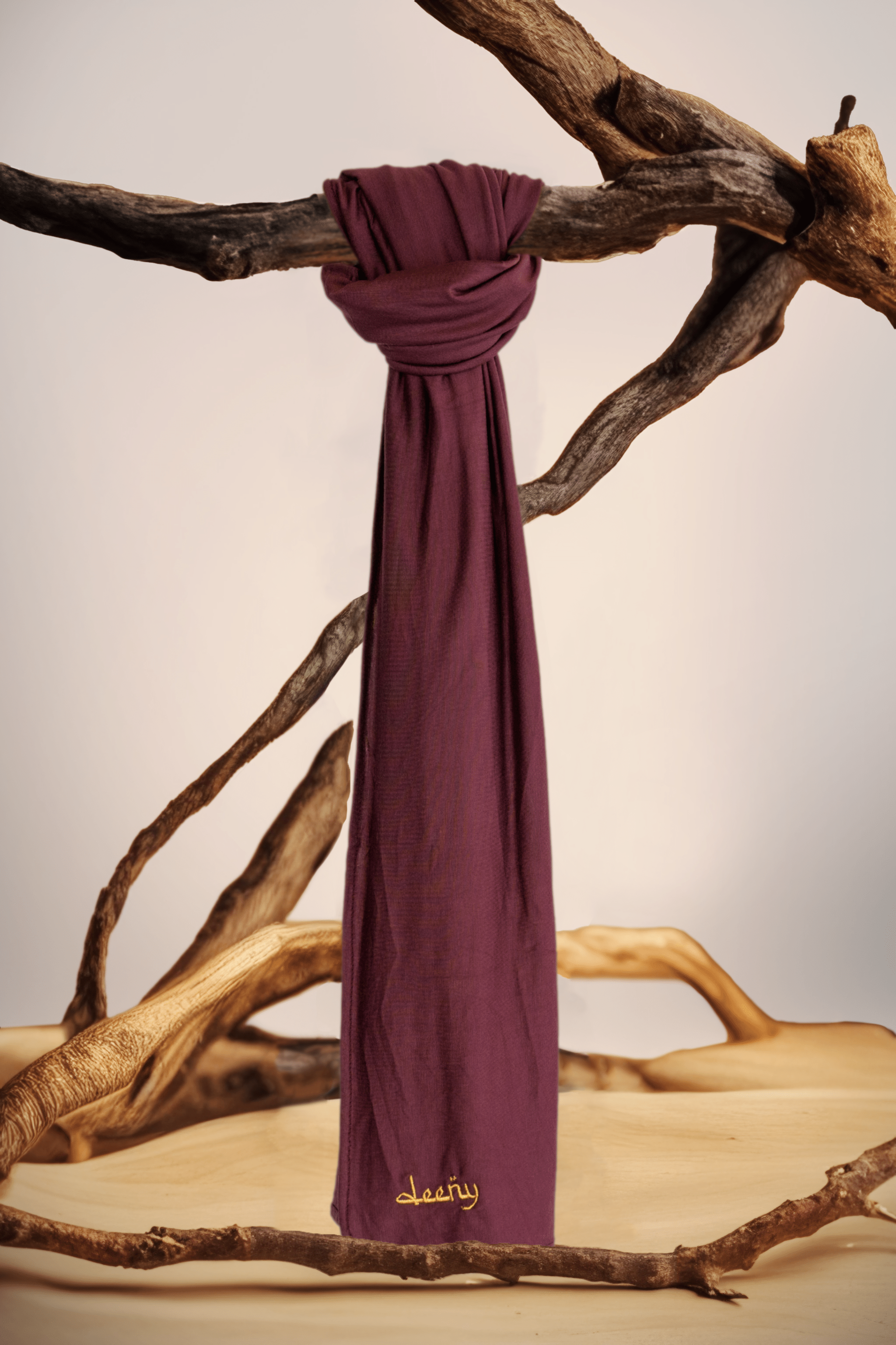Bordeaux Rood / Gouden Borduursel Deeny Viscose Jersey